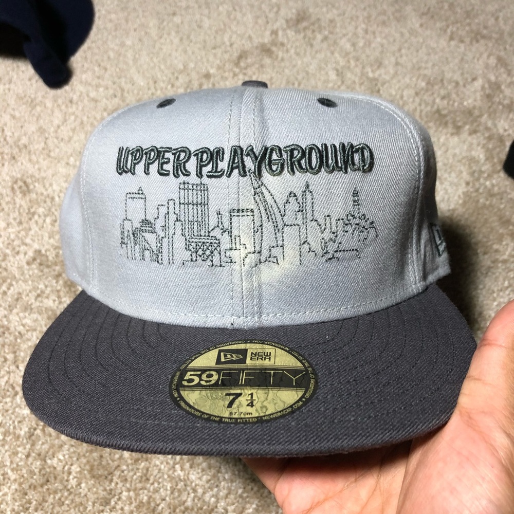 Upper playground The City landscape fitted hat